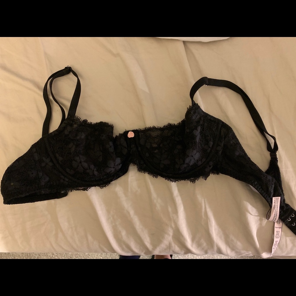VS push-up without padding - Picture 2 of 3